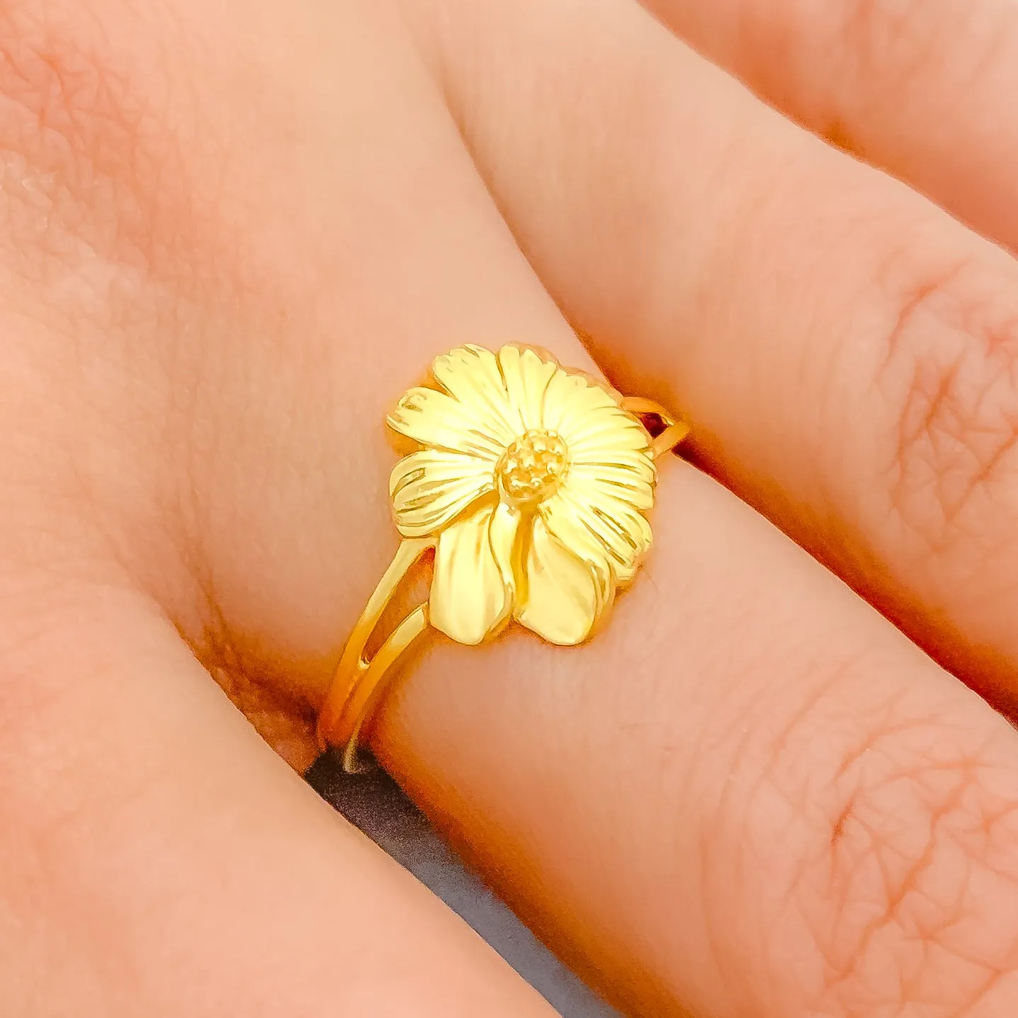 Artistic Flower Ring