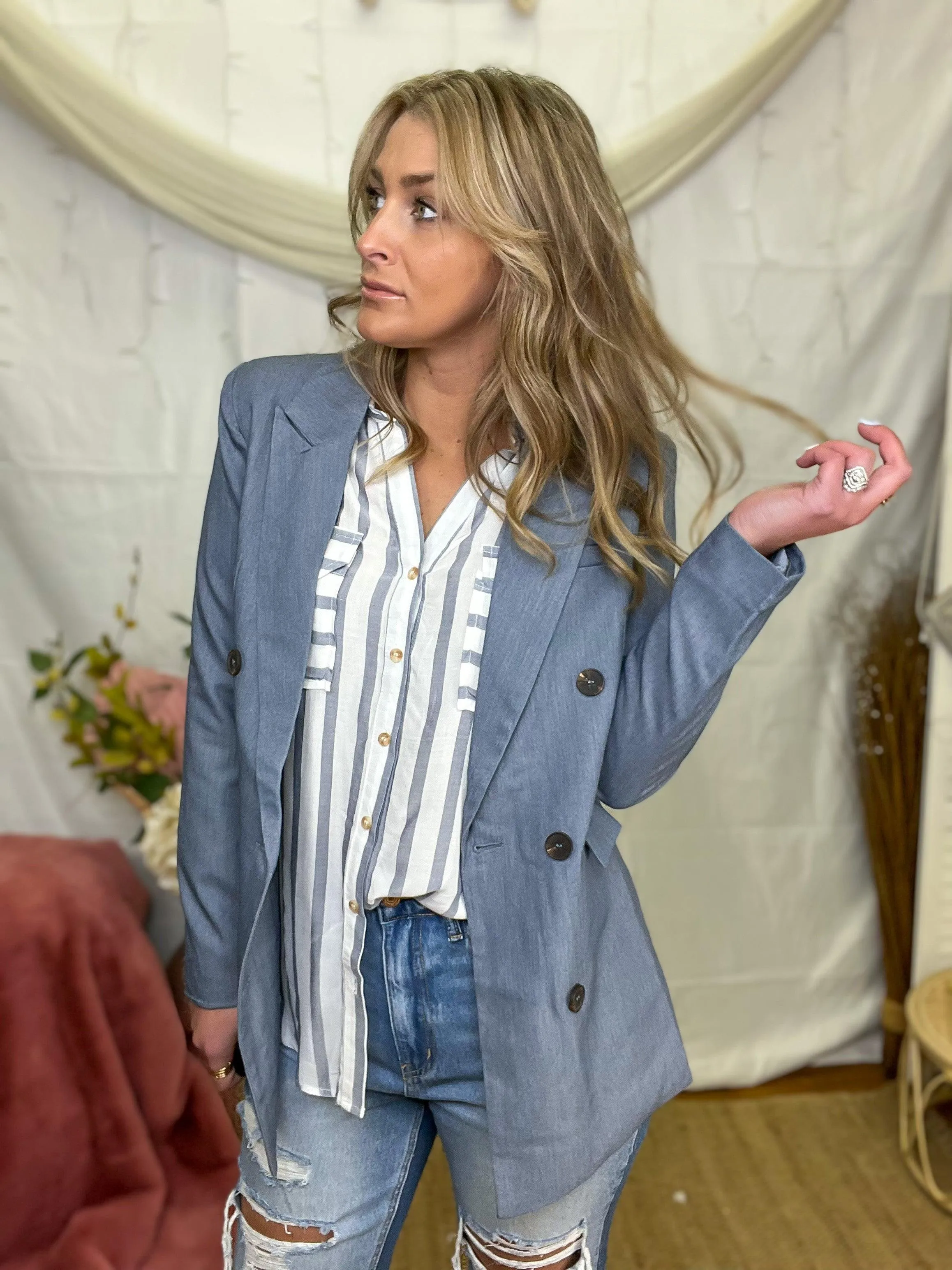 Chic Blue Double-Breasted Blazer