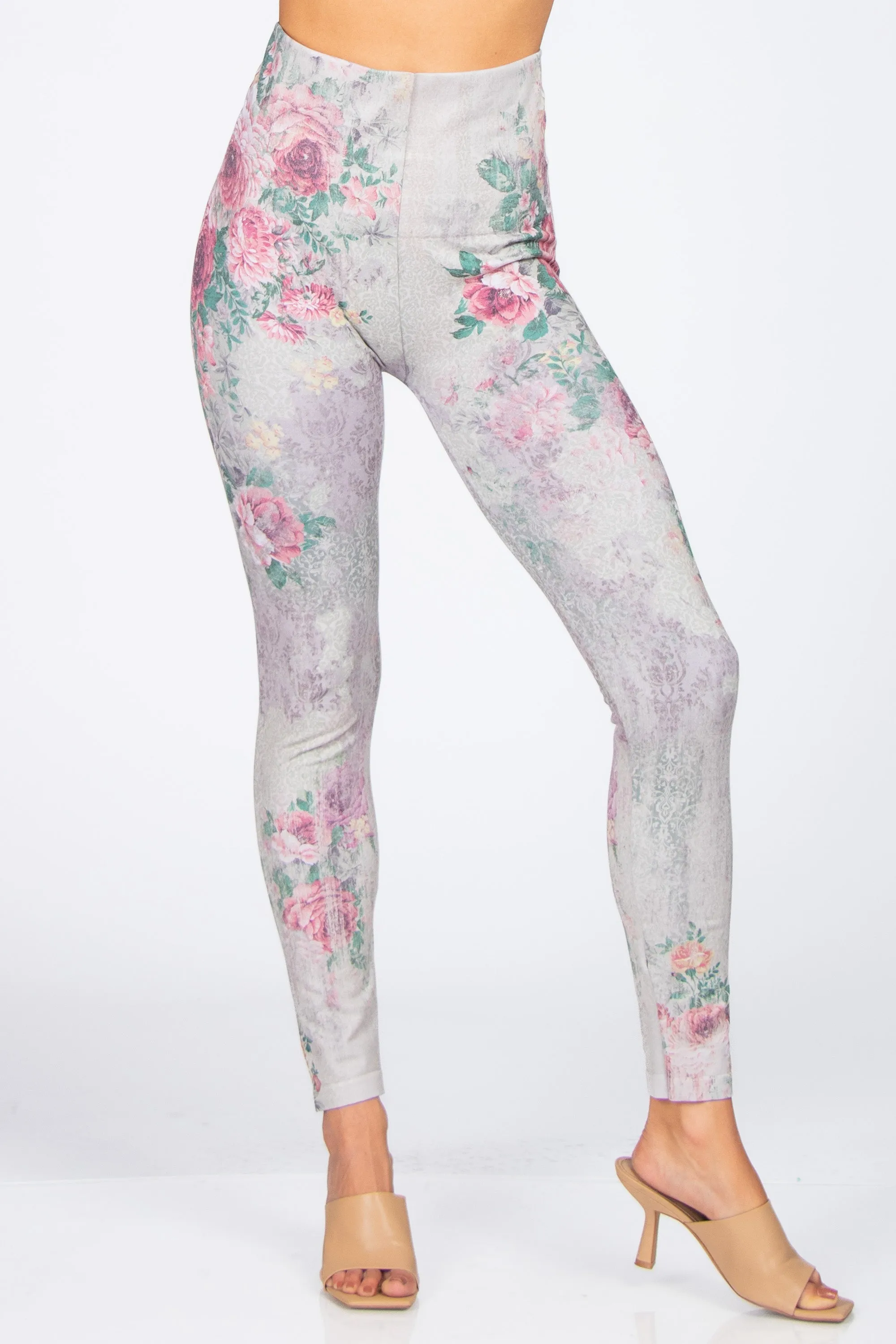 Flirting Parchment Printed Leggings