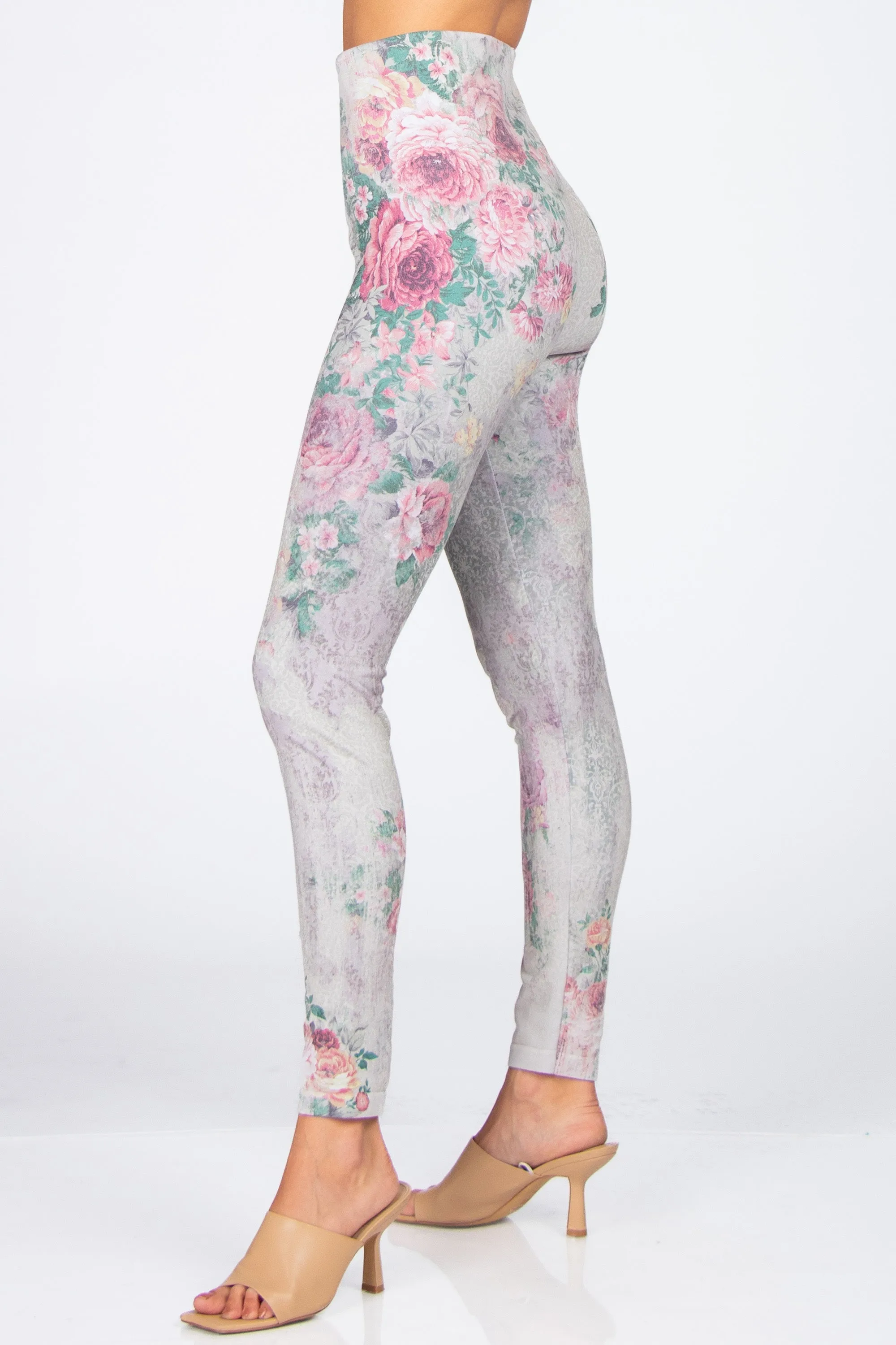 Flirting Parchment Printed Leggings