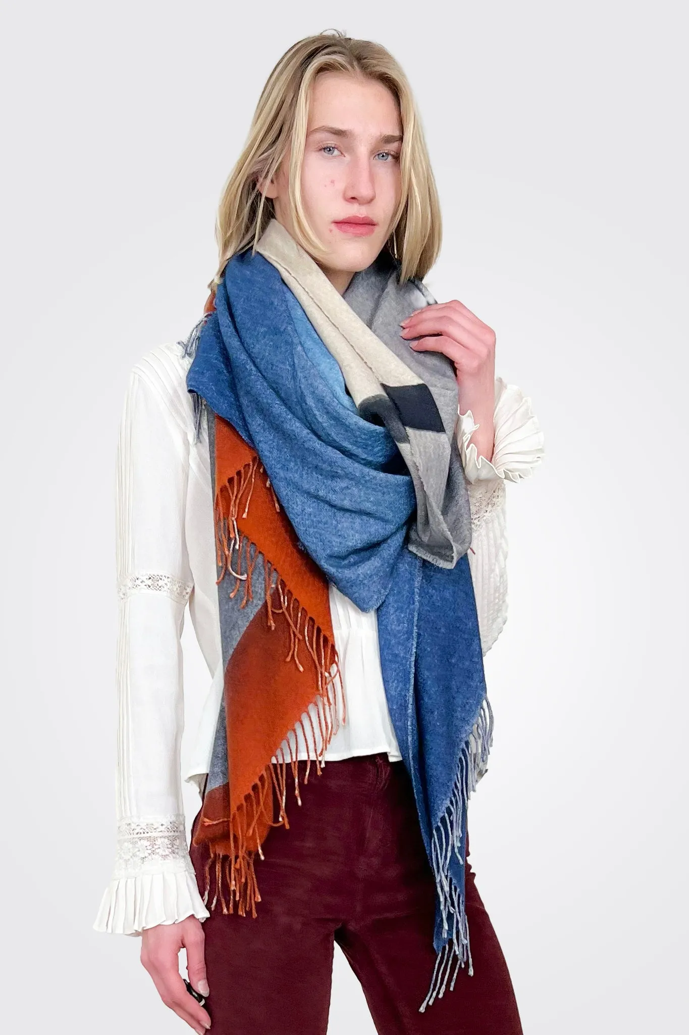 Lilia Plaid Scarf