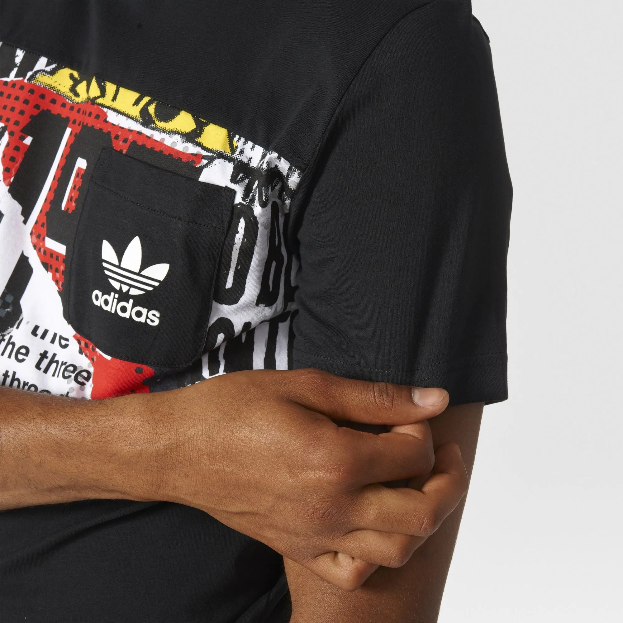 Men's adidas ORIGINALS Graphic Pocket Tee BQ3032