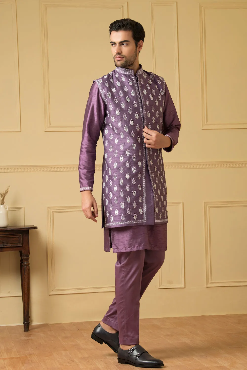 Men's Purple Embroidered Nehru Jacket And Kurta Set - Hilo Design