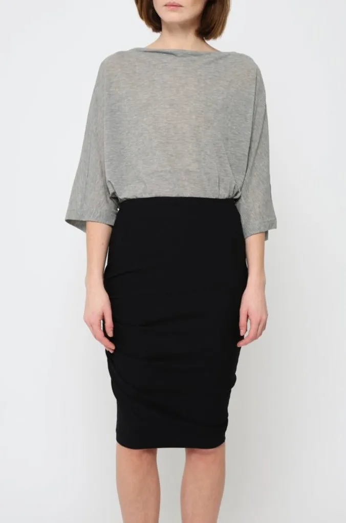 SIDE PLEAT SKIRT IN TECHNICAL STRETCH